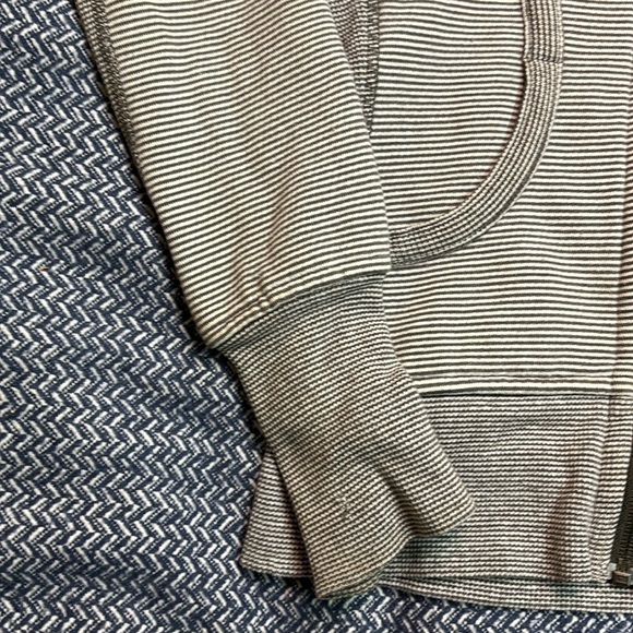 Lululemon Athletica Wonens Scuba Hoodie *Rocksteady** Size 2 - Picture 3 of 11